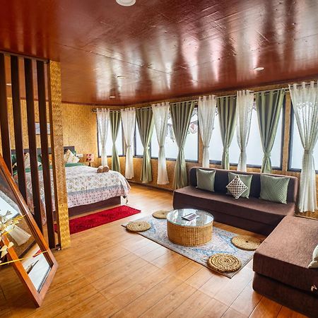 דרג'ילינג Monratino Himadrie -2 Mins Walk From Mall Road - All Rooms Have Kanchenjunga Mountain View מראה חיצוני תמונה