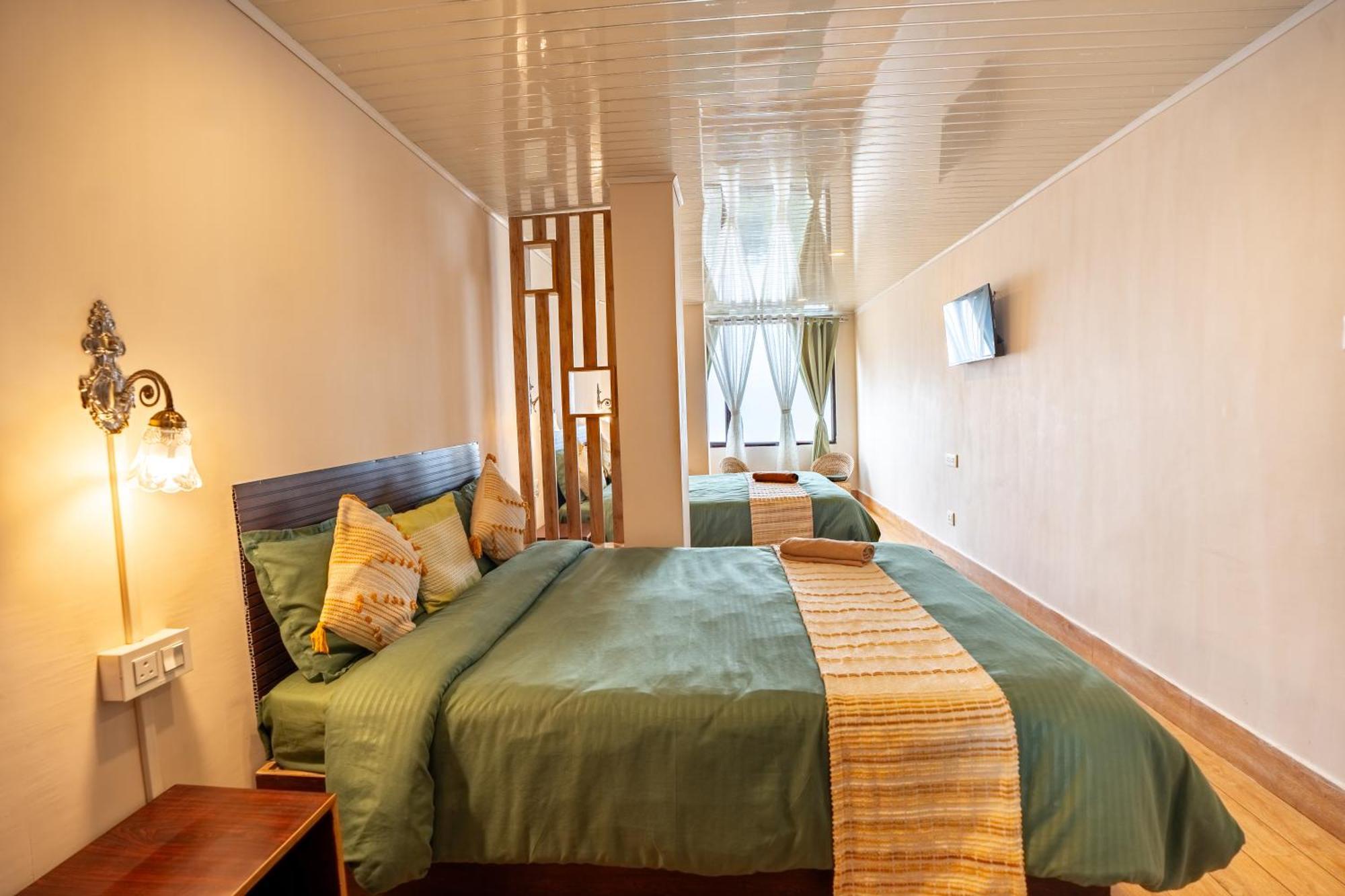 דרג'ילינג Monratino Himadrie -2 Mins Walk From Mall Road - All Rooms Have Kanchenjunga Mountain View מראה חיצוני תמונה