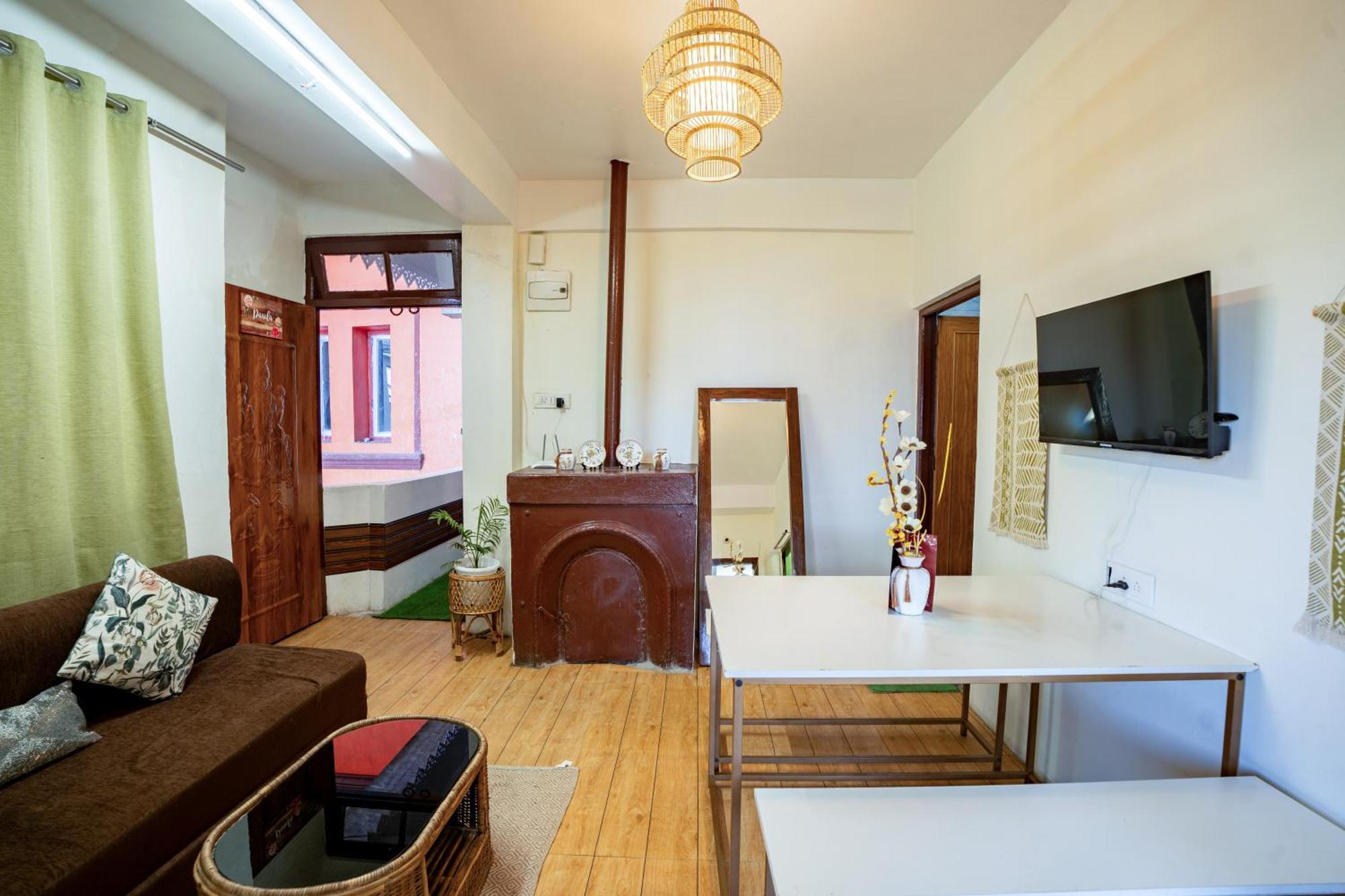 דרג'ילינג Monratino Himadrie -2 Mins Walk From Mall Road - All Rooms Have Kanchenjunga Mountain View מראה חיצוני תמונה