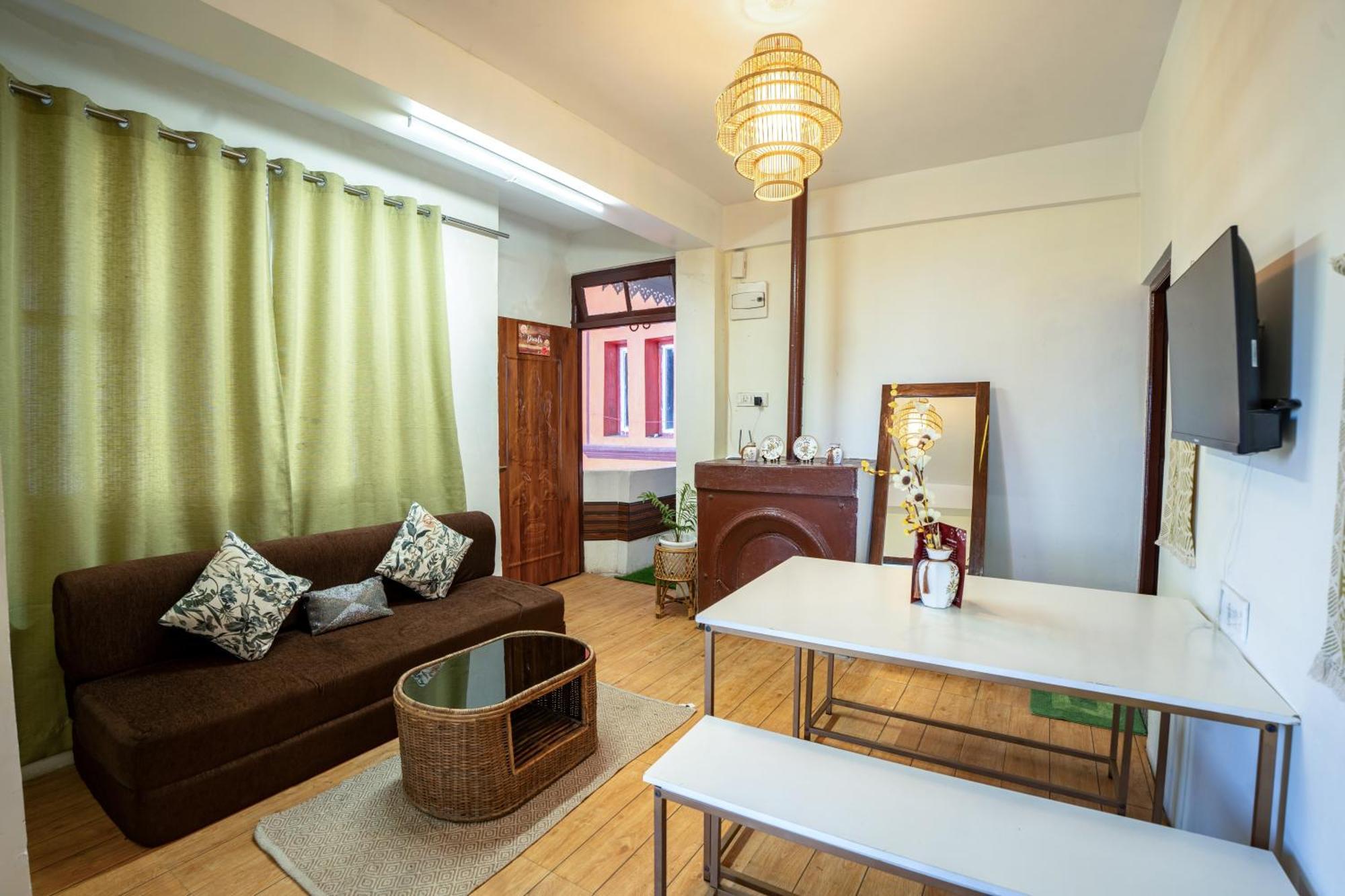 דרג'ילינג Monratino Himadrie -2 Mins Walk From Mall Road - All Rooms Have Kanchenjunga Mountain View מראה חיצוני תמונה