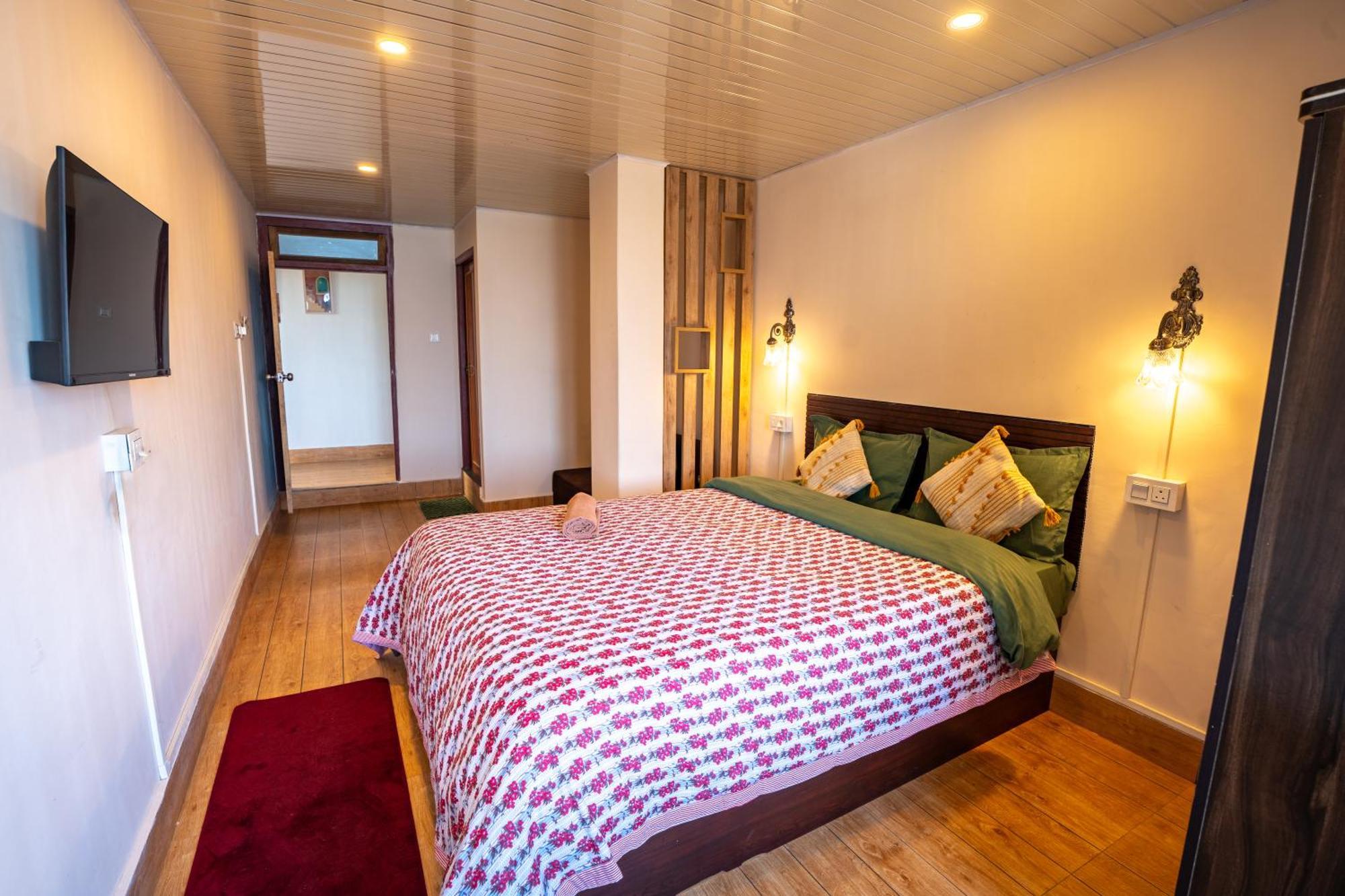 דרג'ילינג Monratino Himadrie -2 Mins Walk From Mall Road - All Rooms Have Kanchenjunga Mountain View מראה חיצוני תמונה