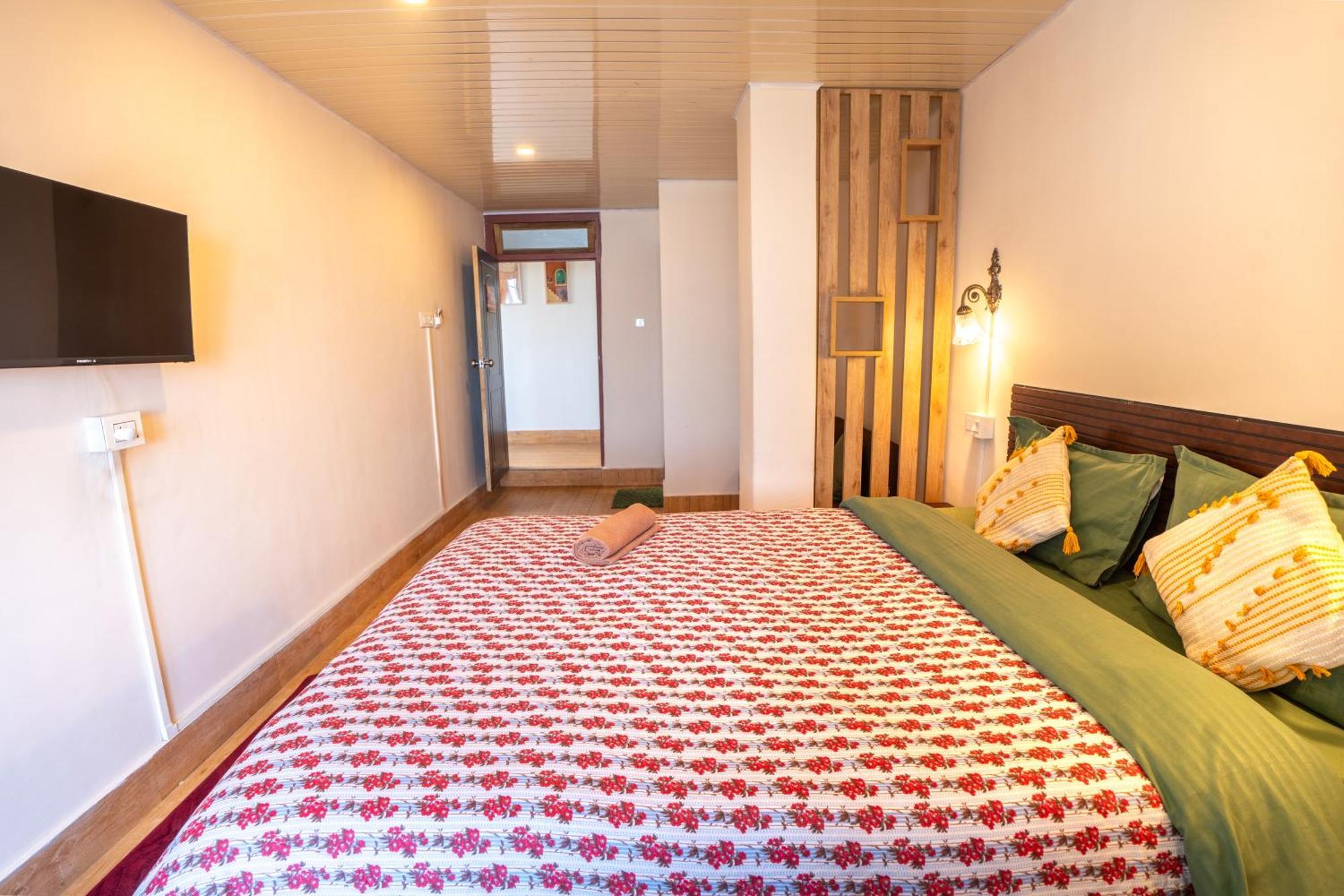 דרג'ילינג Monratino Himadrie -2 Mins Walk From Mall Road - All Rooms Have Kanchenjunga Mountain View מראה חיצוני תמונה